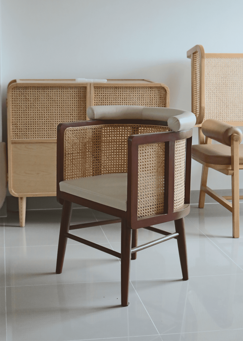 Arch Curve Chair